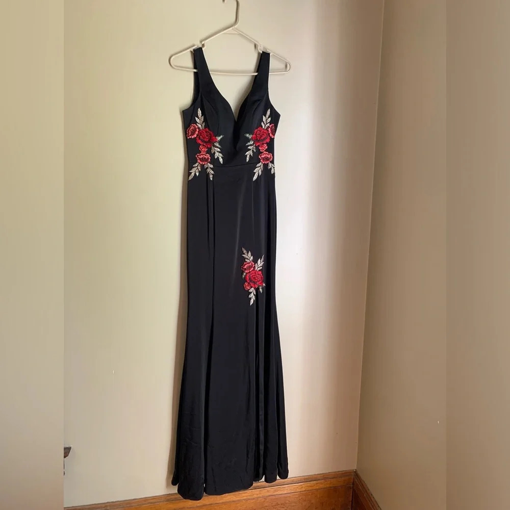 Dancing Queen dress formal black red appliqué witchy fairy goth Valentine’s